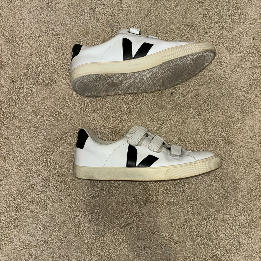 Veja Strap Sneakers - Picture 4 of 8